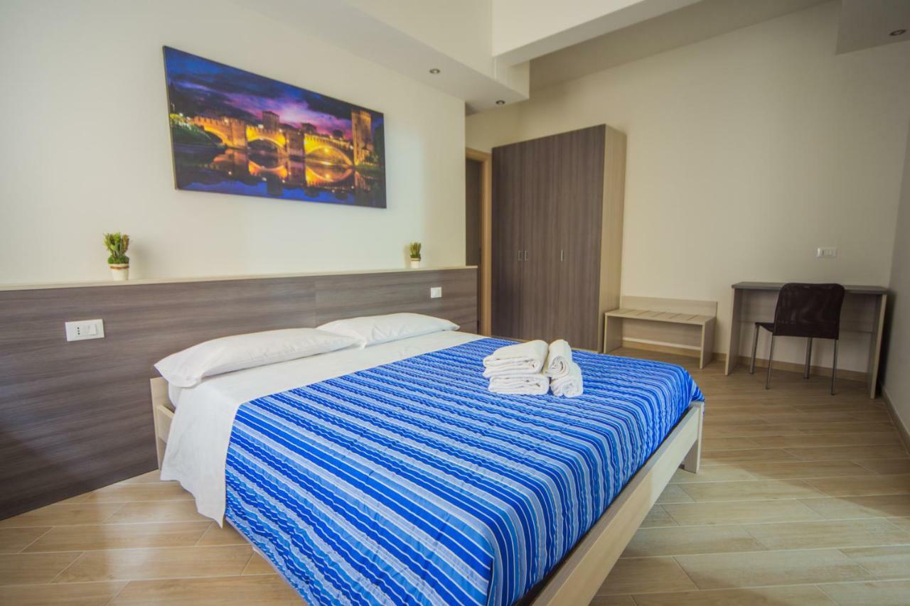 Family Apartment London Verona Ngoại thất bức ảnh