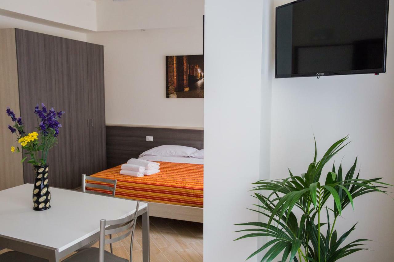 Family Apartment London Verona Ngoại thất bức ảnh
