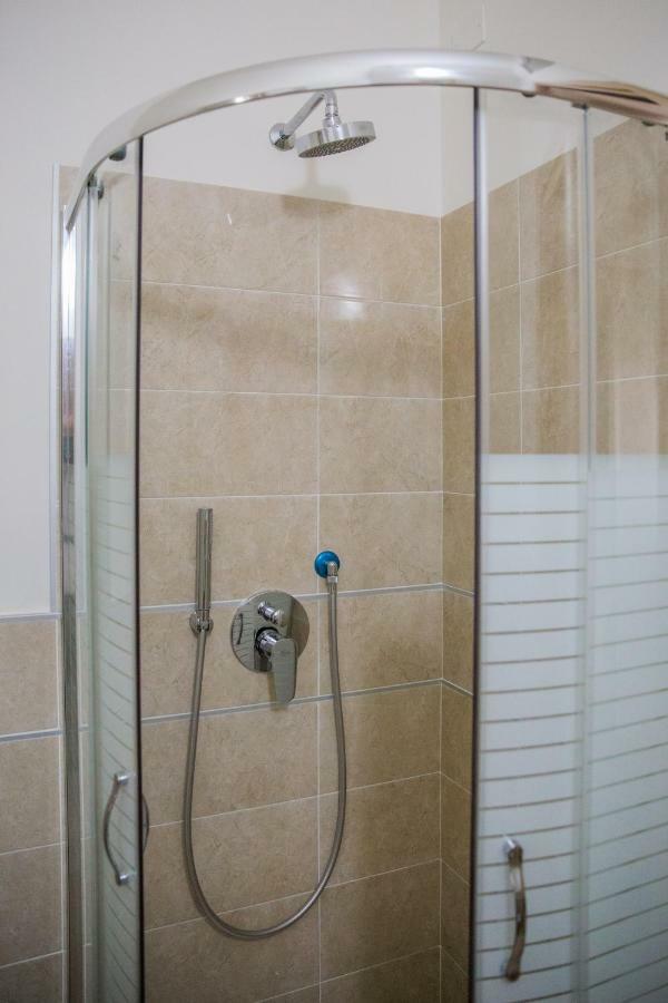 Family Apartment London Verona Ngoại thất bức ảnh